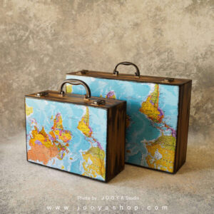 چمدان چوبی طرح نقشه جهان