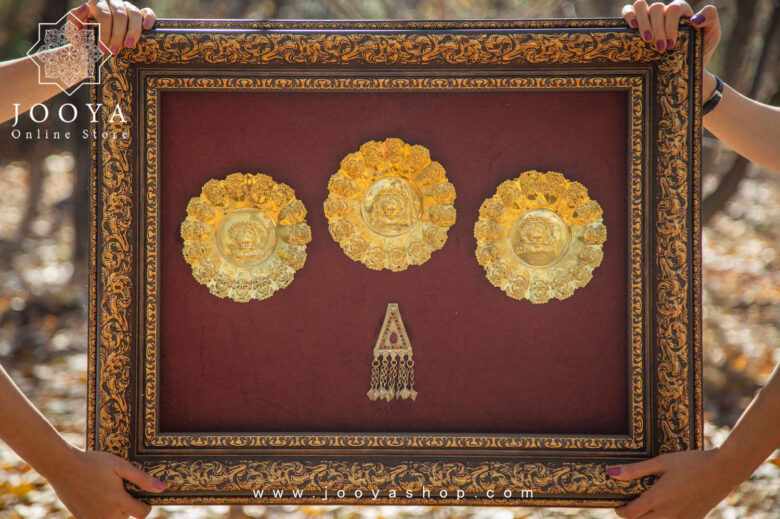 تابلو برنجی طرح ملای هندوی