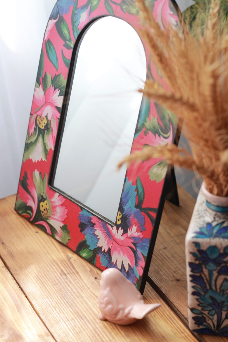 آینه چوبی مدل نیم هلال سنتی - Image 3
