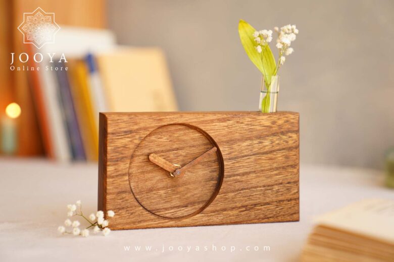 ساعت چوبی گلدان دار
