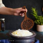 کفگیر سورخ دار با چوب گردو