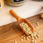 قاشق ادویه سوک کوچک با چوب راش مدل یک