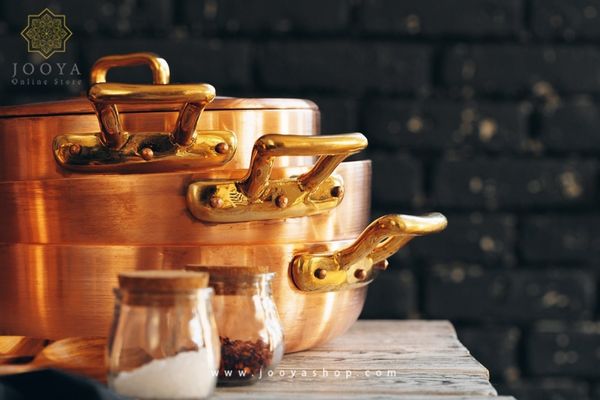 چگونه ظروف مسی را برق بیندازیم؟ 8 روش آسان و خانگی