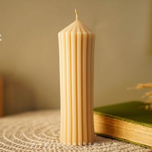 شمع استوانه ای مخروطی مدل گیسو با رنگی خاص و زیبا
