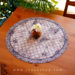 رومیزی گرد طرح آتیانا با طراحی خاص و زیبا