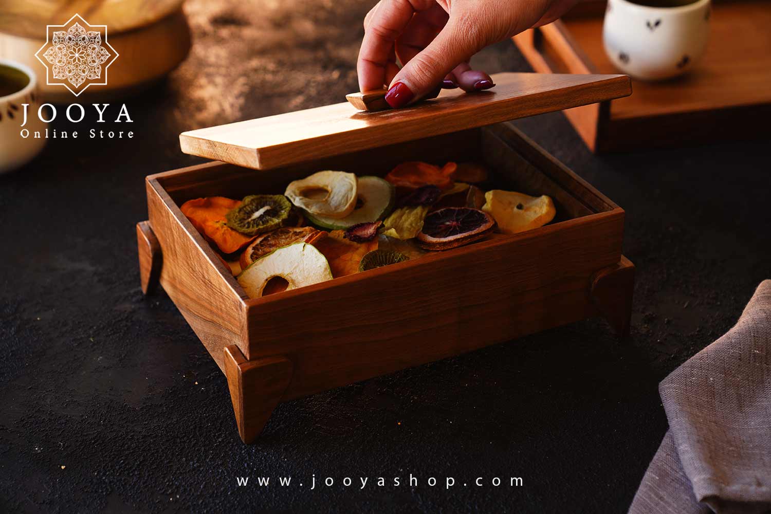 جعبه شکلات خوری پایه دار چوبی ژنوس در جویا جعبه شکلات خوری پایه دار چوبی ژنوس در جویا