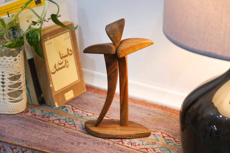 مجسمه چوبی سارای طرح ۴