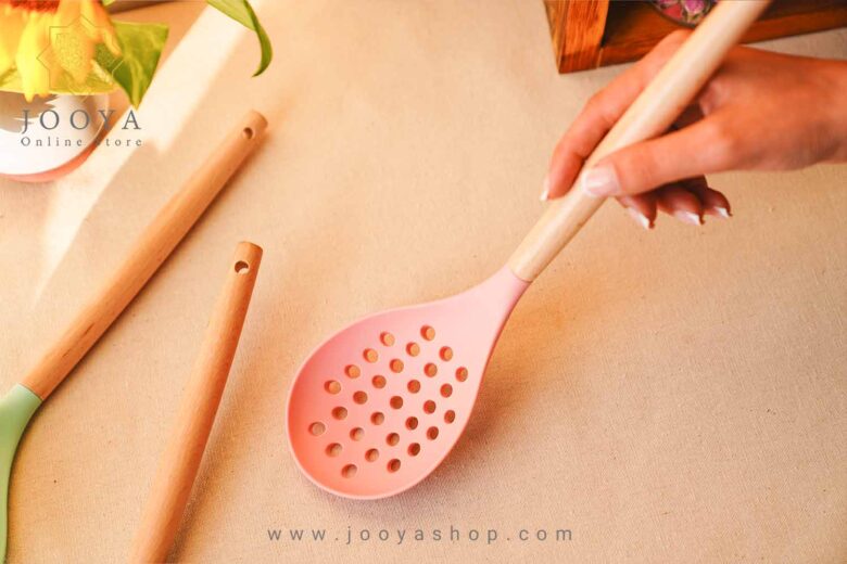 کفگیر سوراخ دار سیلیکونی آلیاد صورتی