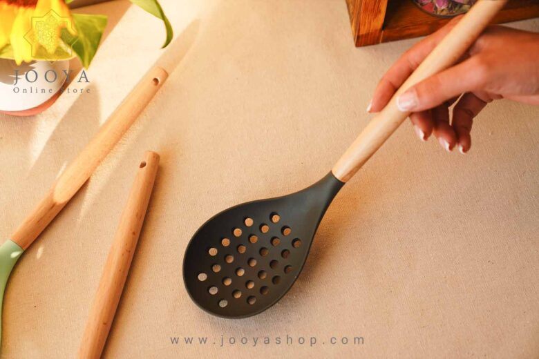 کفگیر سوراخ دار سیلیکونی آلیاد مشکی