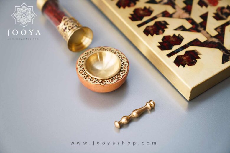 پک هدیه چوبی با طرح گل‌مرغ